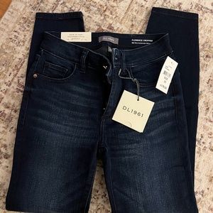 DL1961 Florence Cropped Mid Rise Instascuplt Skinny Size 25